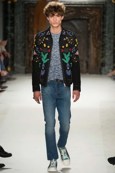 Look 47